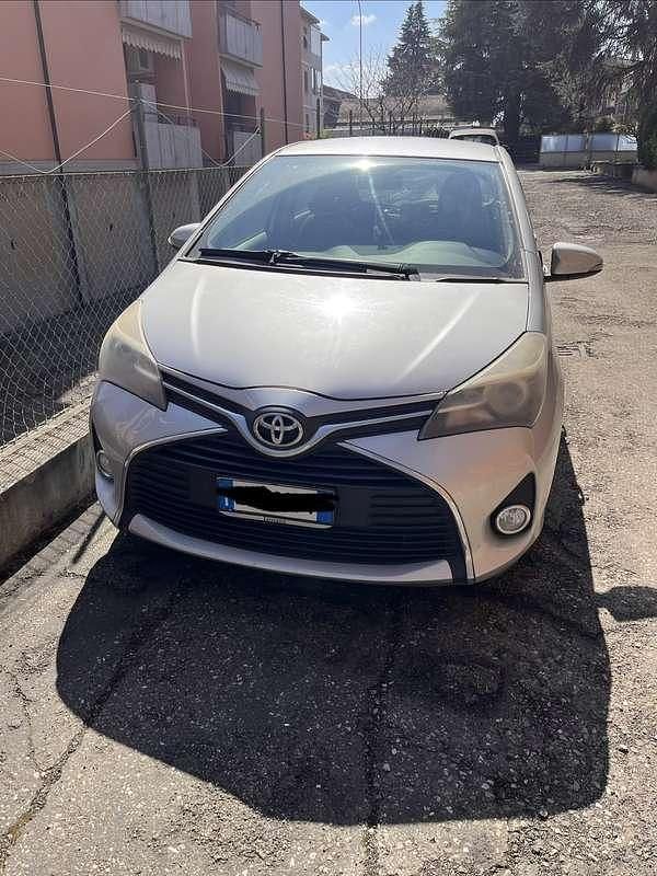 Usata Toyota Yaris Cool 69 CV (50 kW) 2014 Utilitaria