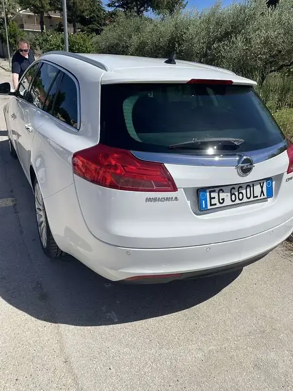 Usata Opel Insignia Cosmo 160 CV (117 kW) 2011 Station wagon