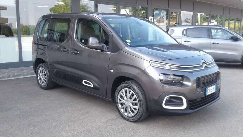 Grigio scuro Usata 2020 Citroën Berlingo Live Monovolume | 15.900 € (Buon prezzo) - Immagine 1/4