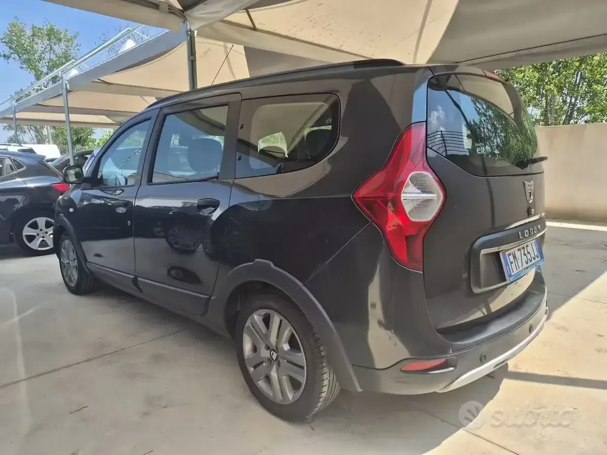 Usata Dacia Lodgy 109 CV (80 kW) 2018 Blu Monovolume