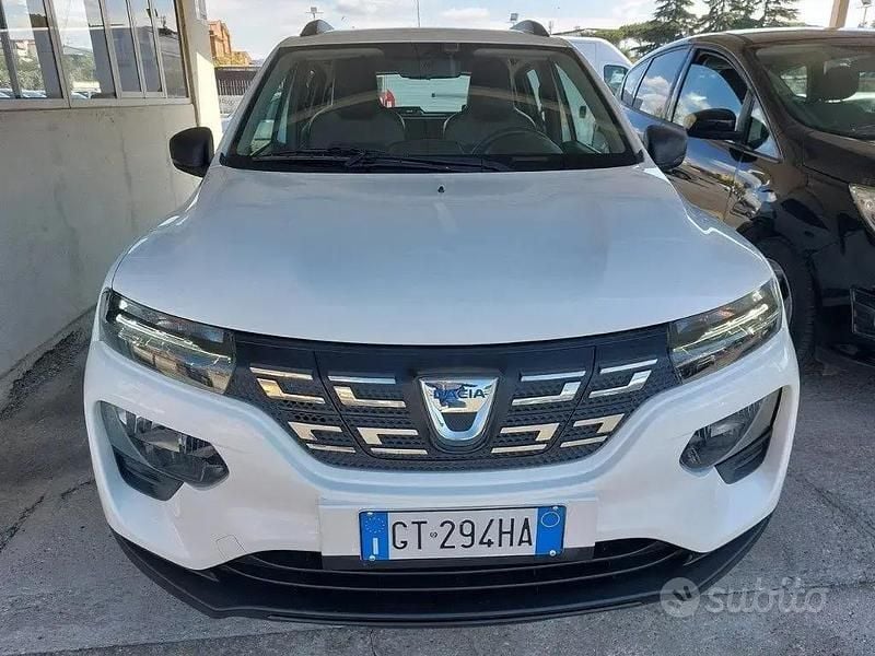 Usata Dacia Spring Comfort Plus 30 kW (41 CV) 2021 Bianco Utilitaria