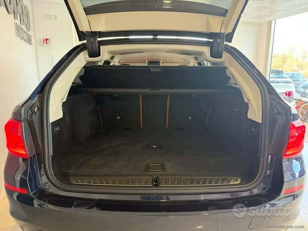 Usata BMW 520 190 CV (139 kW) 2018 Blu/azzurro Station wagon
