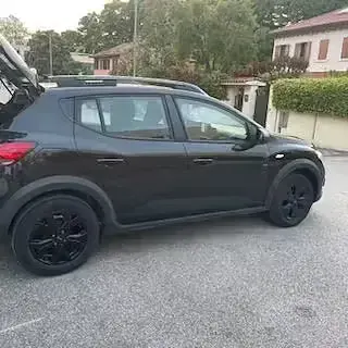 Brugt Dacia Sandero Stepway 101 HK (74 kW) 2024 Sort Hatchback