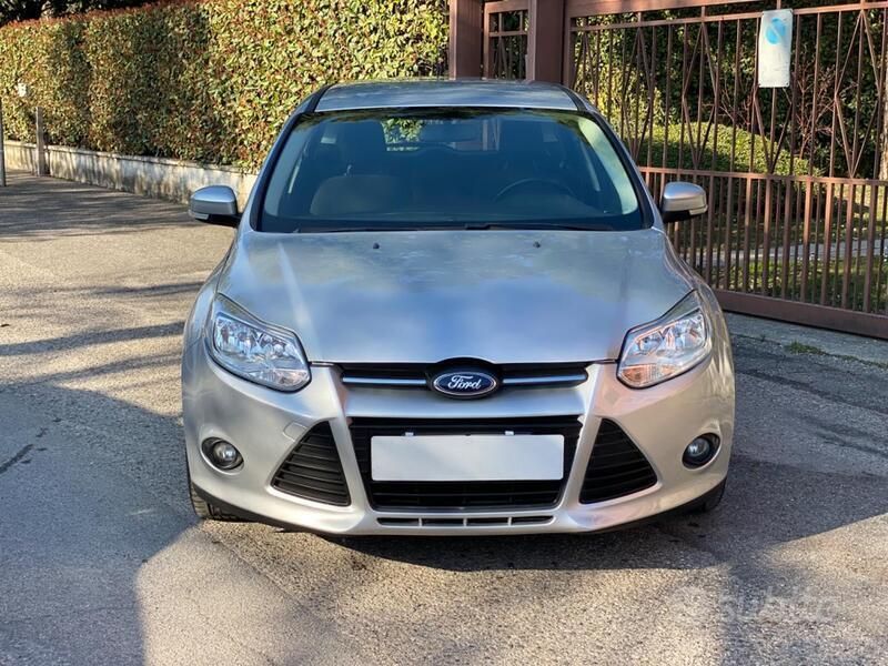 Argento Usata 2014 Ford Focus Station wagon | 7999 € (Cara) - Immagine 1/4