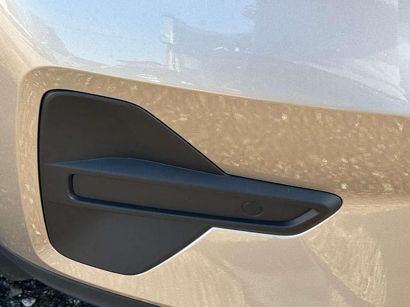 Usata Volvo XC40 Core 129 CV (94 kW) 2023 Argento SUV