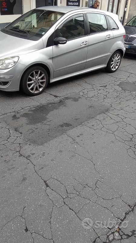 Usata Mercedes B180 2008 Grigio Monovolume