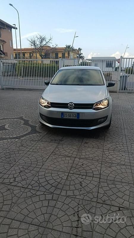 Usata VW Polo Comfortline 74 CV (54 kW) 2013 Grigio Utilitaria
