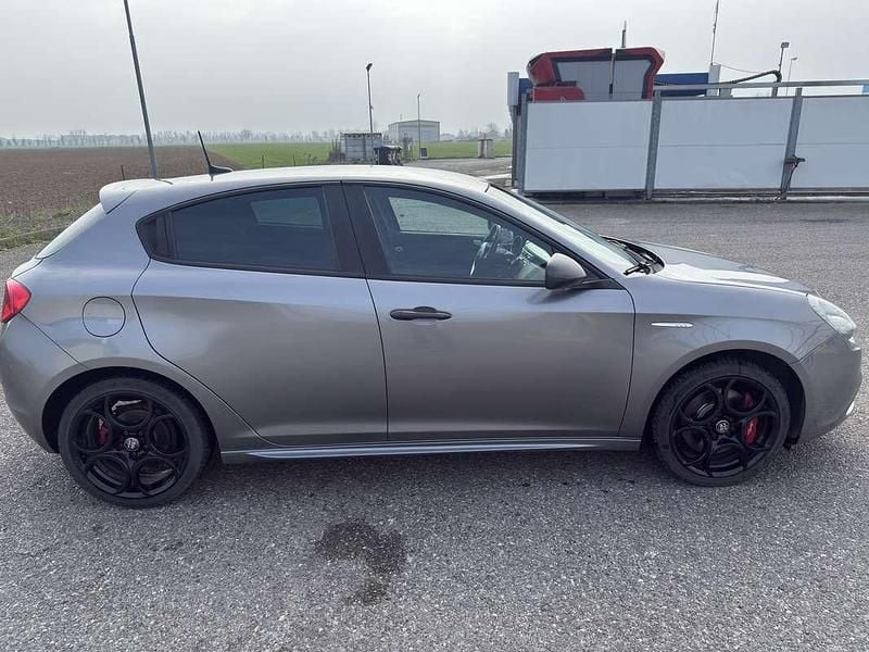 Usata Alfa Romeo Giulietta Tech Edition 120 CV (88 kW) 2018 Utilitaria
