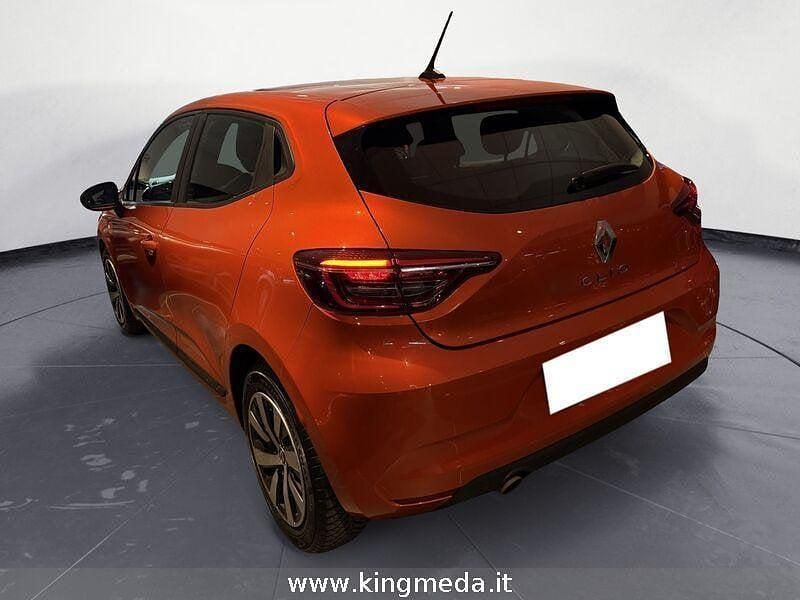 Usata Renault Clio V Equilibre 100 CV (73 kW) 2022 Arancione Berlina