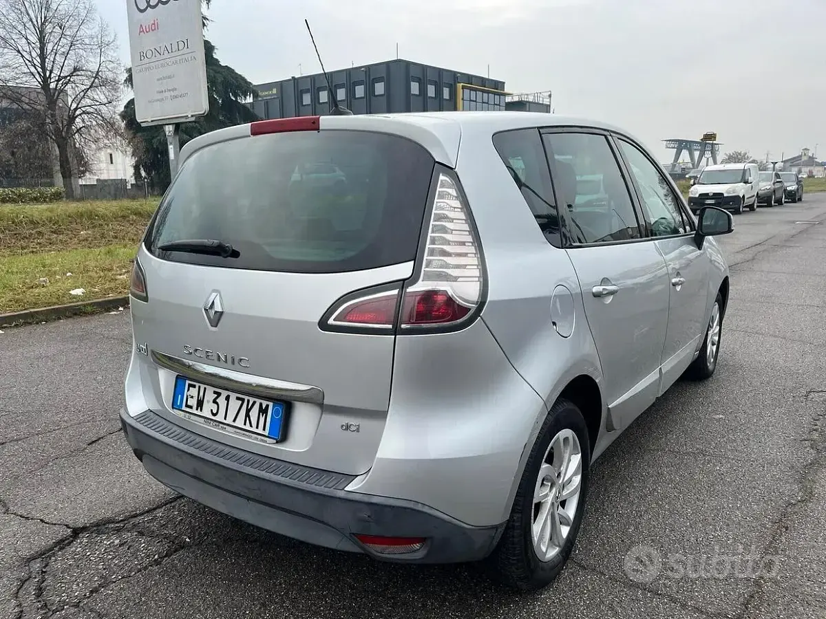 Usata Renault Scenic E-Tech 110 CV (80 kW) 2014 Grigio Monovolume