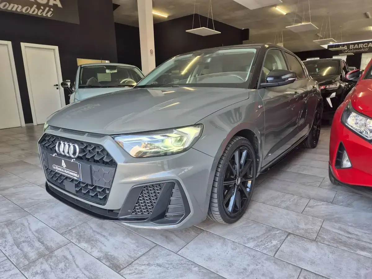 Usata Audi A1 Sportback Ambiente 116 CV (85 kW) 2020 Grigio Utilitaria