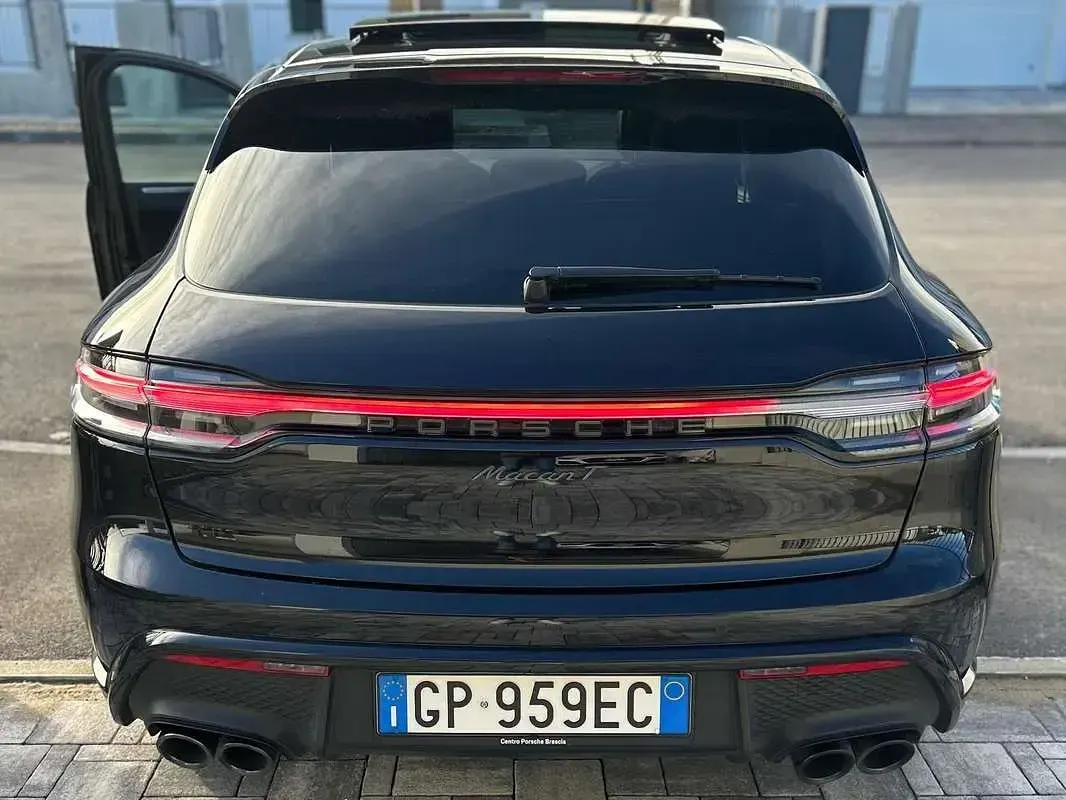 Usata Porsche Macan T 265 CV (194 kW) 2023 Nero SUV