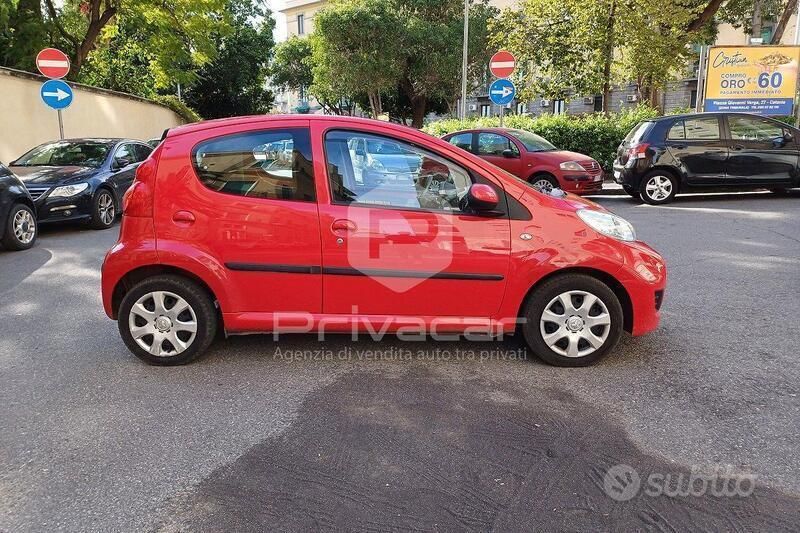 Usata Peugeot 107 68 CV (50 kW) 2009 Rosso Utilitaria
