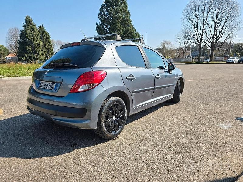 Usata Peugeot 207 Sport 88 CV (64 kW) 2010 Grigio Utilitaria