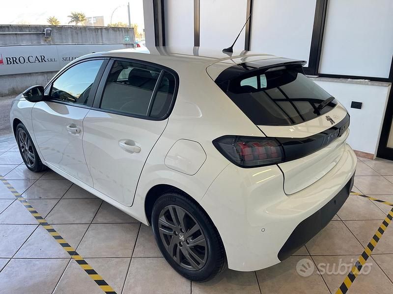 Usata Peugeot 208 Active 75 CV (55 kW) 2022 Bianco Utilitaria
