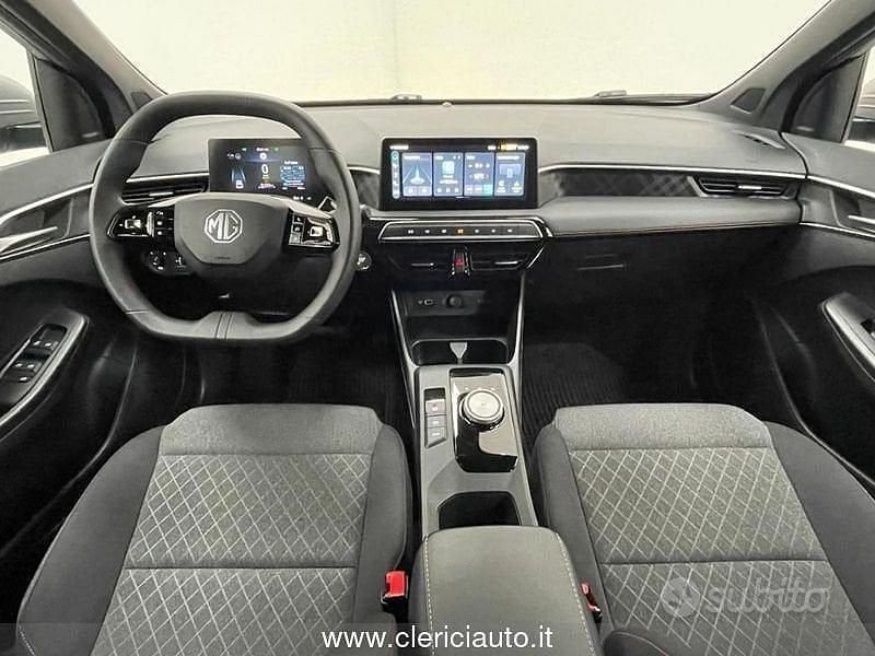 Usata MG MG3 Comfort 194 CV (142 kW) 2024 Argento Utilitaria