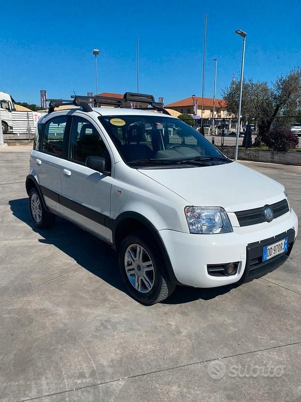 Usata Fiat Panda 4x4 Climbing 69 CV (50 kW) 2006 Bianco Utilitaria