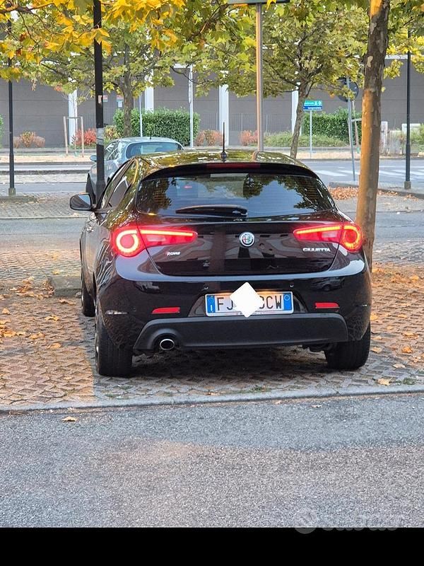 Usata Alfa Romeo Giulietta 120 CV (88 kW) 2017 Nero Utilitaria