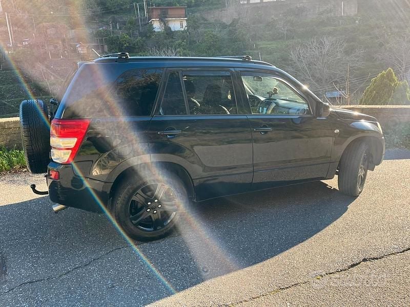 Usata Suzuki Grand Vitara 129 CV (94 kW) 2006 Nero SUV