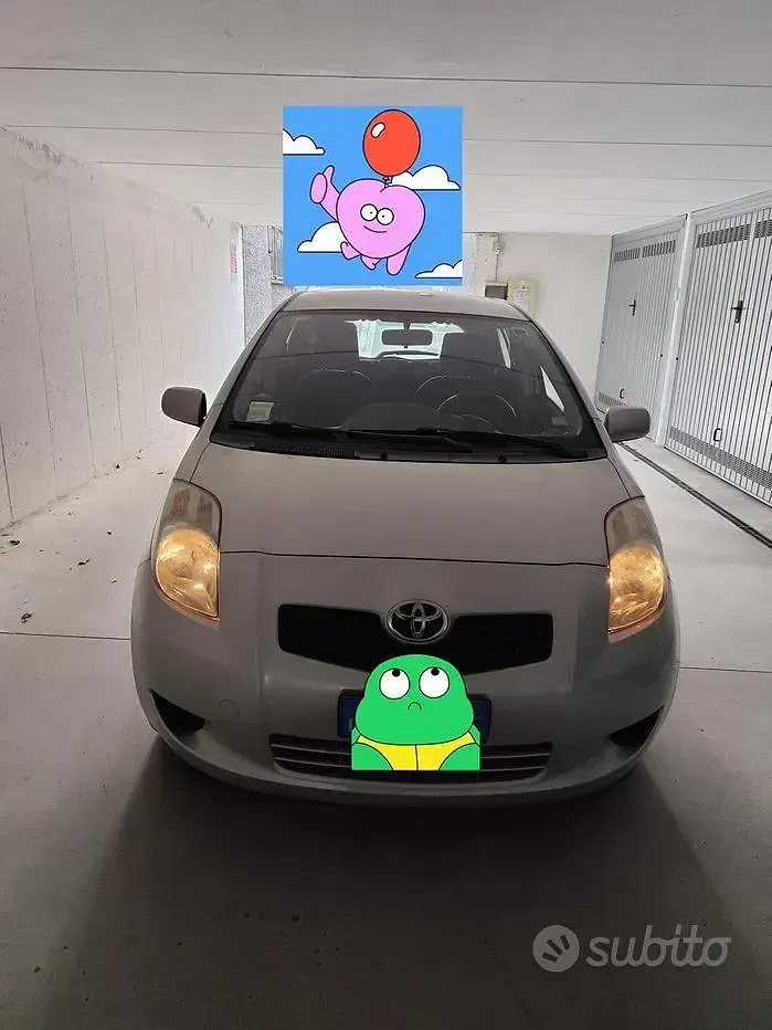 Usata Toyota Yaris 65 CV (47 kW) 2007 Grigio Utilitaria