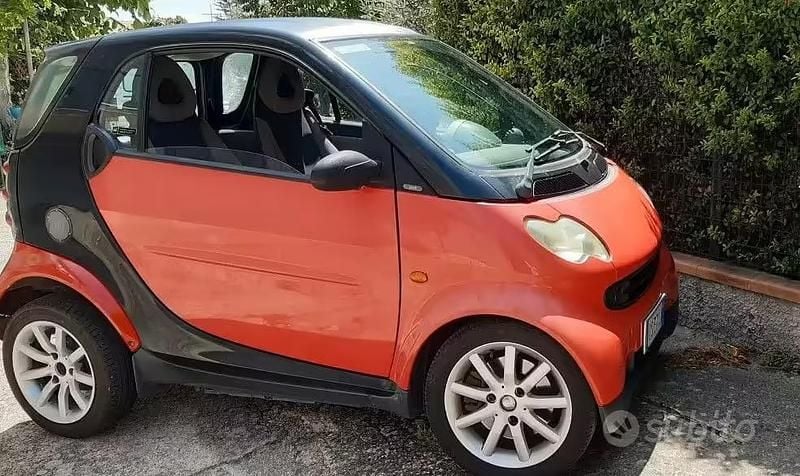 Usata Smart ForTwo Cabrio 41 CV (30 kW) 2004 Rosso Cabrio