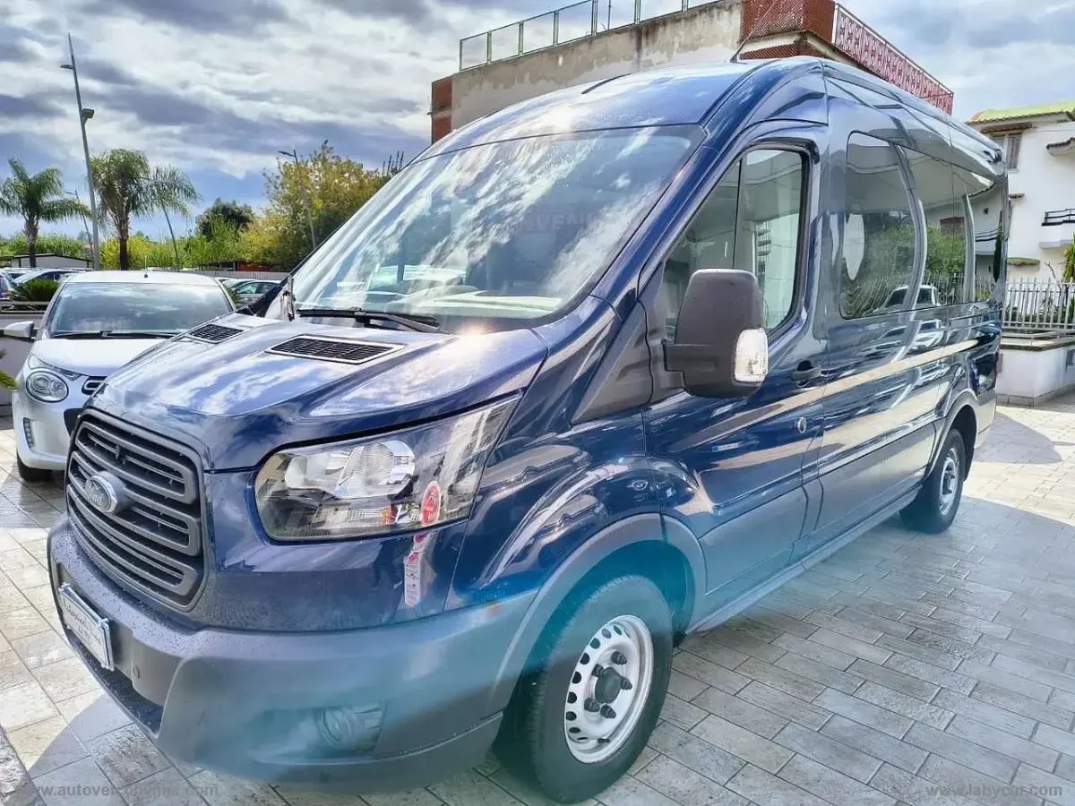 Begagnad Ford Transit 131 HK (96 kW) 2019 Blå Kombi
