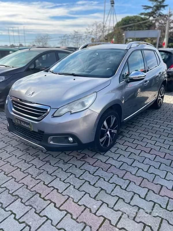 Usata Peugeot 2008 92 CV (67 kW) 2014 Grigio SUV