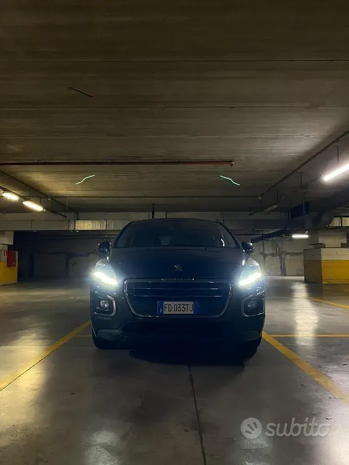 Usata Peugeot 3008 Allure 120 CV (88 kW) 2016 Grigio SUV