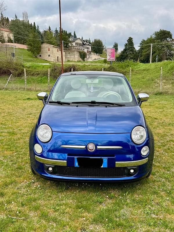 Usata Fiat 500 Lounge 75 CV (55 kW) 2010 Blu Utilitaria