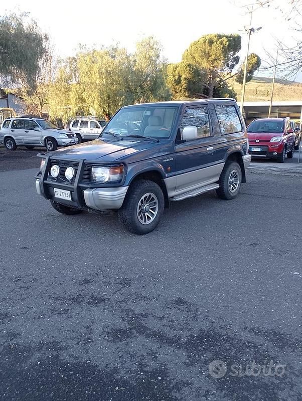 Usata Mitsubishi Pajero Select 99 CV (72 kW) 1993 Blu SUV
