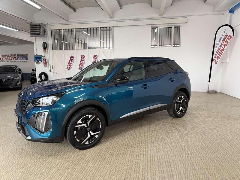 Usata Peugeot 2008 Allure 101 CV (74 kW) 2025 Nero SUV