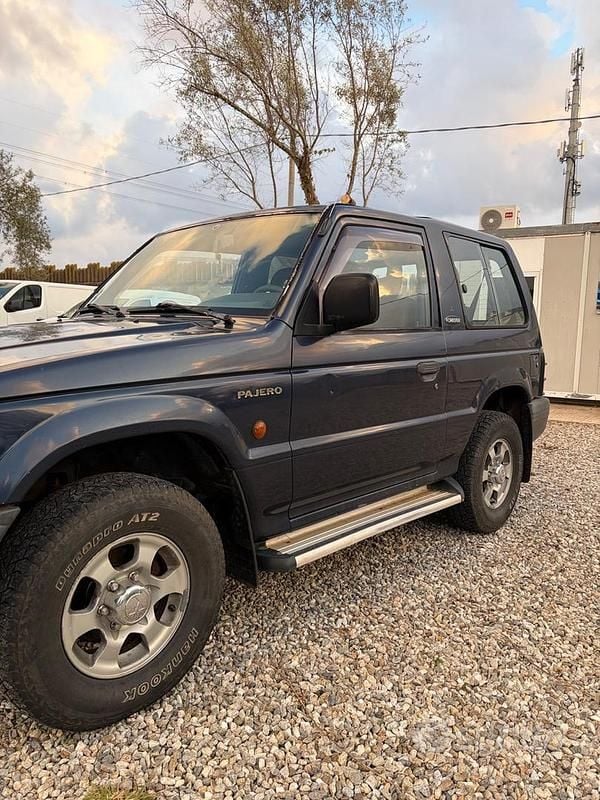Usata Mitsubishi Pajero Select 100 CV (73 kW) 1995 Nero SUV
