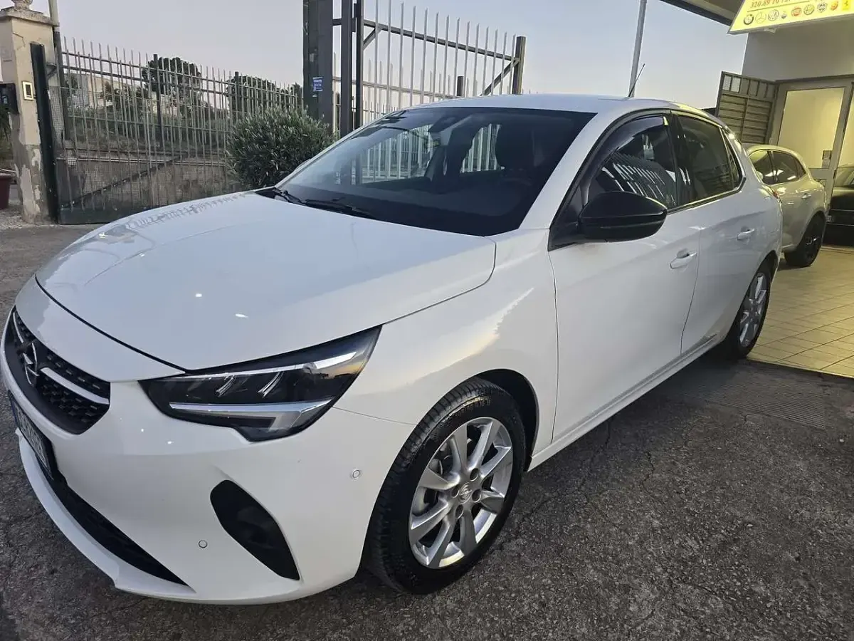 Usata Opel Corsa GS Line 101 CV (74 kW) 2020 Bianco Utilitaria
