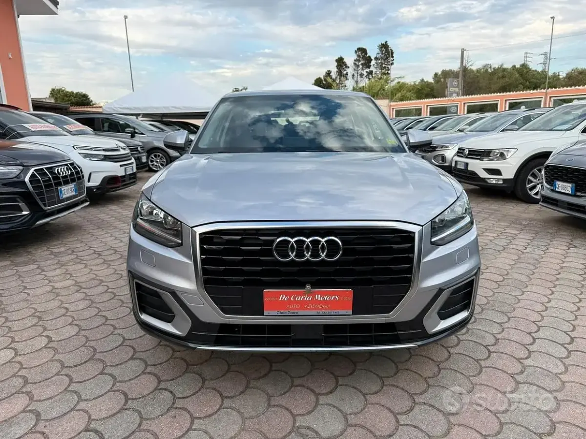 Usata Audi Q2 Design 116 CV (85 kW) 2018 Grigio SUV