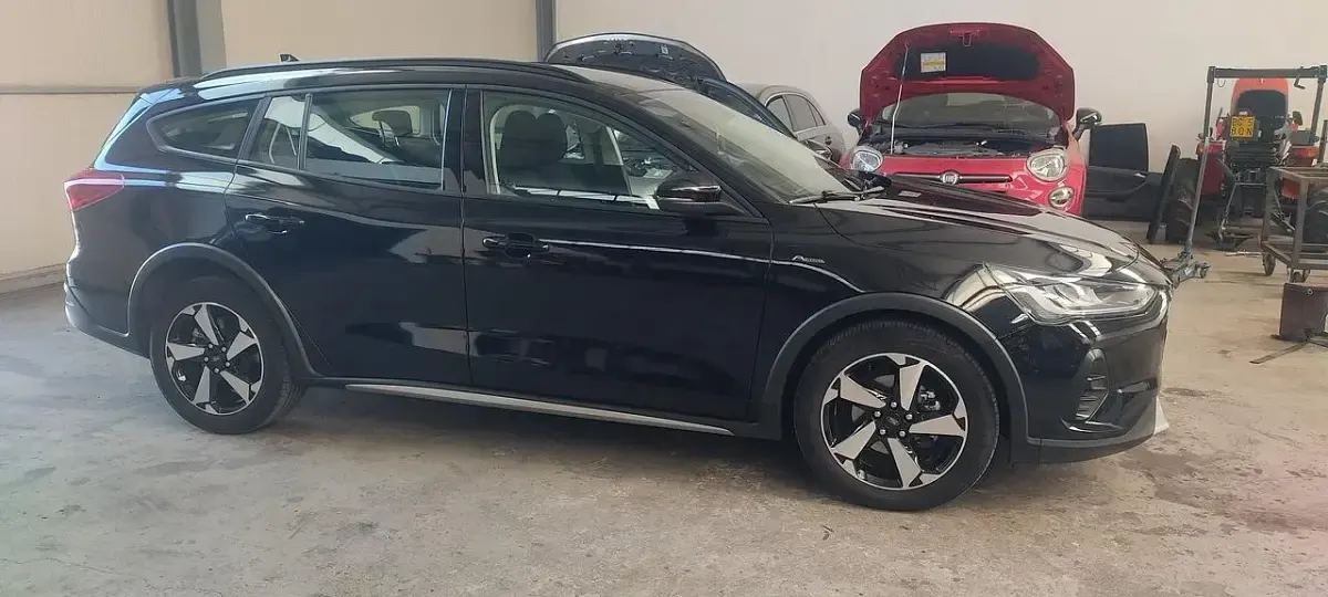 Usata Ford Focus 115 CV (84 kW) 2024 Nero Station wagon