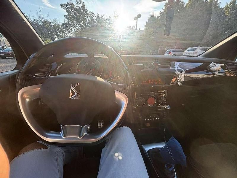 Usata 2011 Citroën DS3 Sport Chic Tre volumi | 3000 € (Super prezzo) - Immagine 1/3