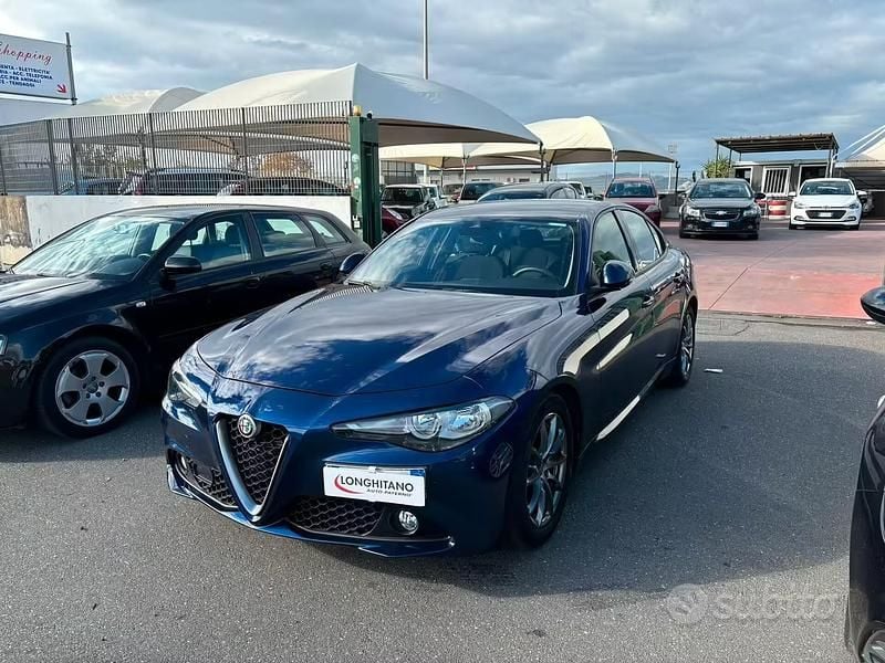 Usata Alfa Romeo Giulia Super 150 CV (110 kW) 2017 Blu Berlina