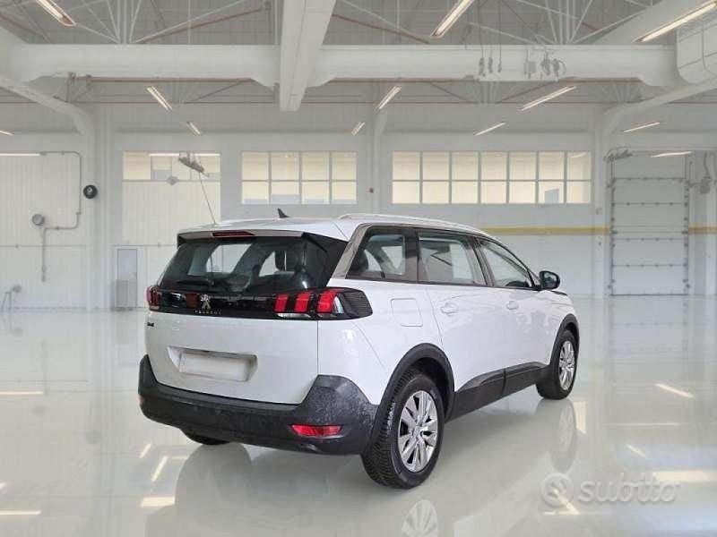 Usata Peugeot 5008 Business-Line 131 CV (96 kW) 2019 Bianco SUV