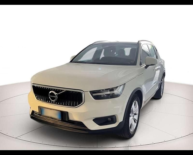 Bianco ghiaccio Usata 2019 Volvo XC40 Business Edition SUV | 22.900 € (Ottimo prezzo) - Immagine 1/4