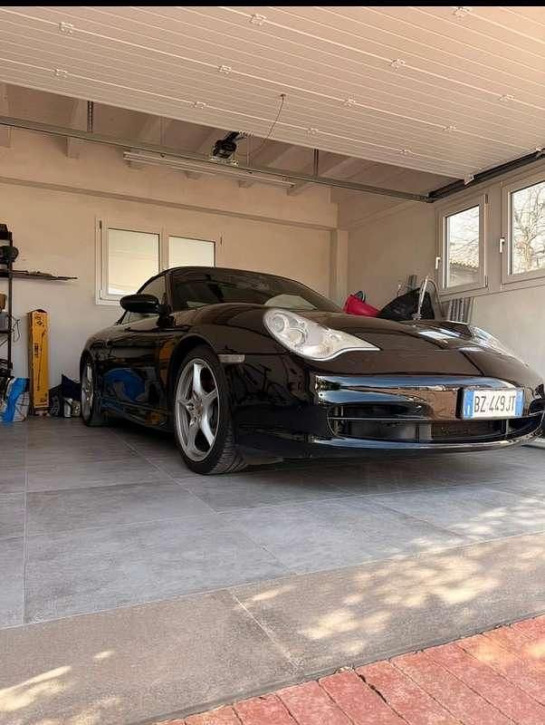 Usata Porsche 911 Carrera Cabriolet 381 CV (280 kW) 2002 Nero Cabrio