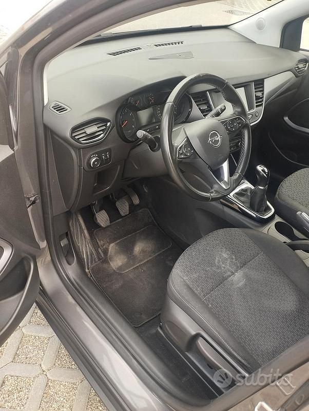 Usata Opel Crossland Edition 83 CV (61 kW) 2023 Grigio SUV