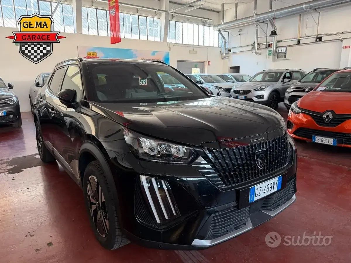 Usata Peugeot 2008 Allure 136 CV (100 kW) 2025 Nero SUV