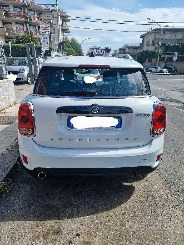 Usata Mini Cooper D Countryman Business 150 CV (110 kW) 2019 Bianco SUV