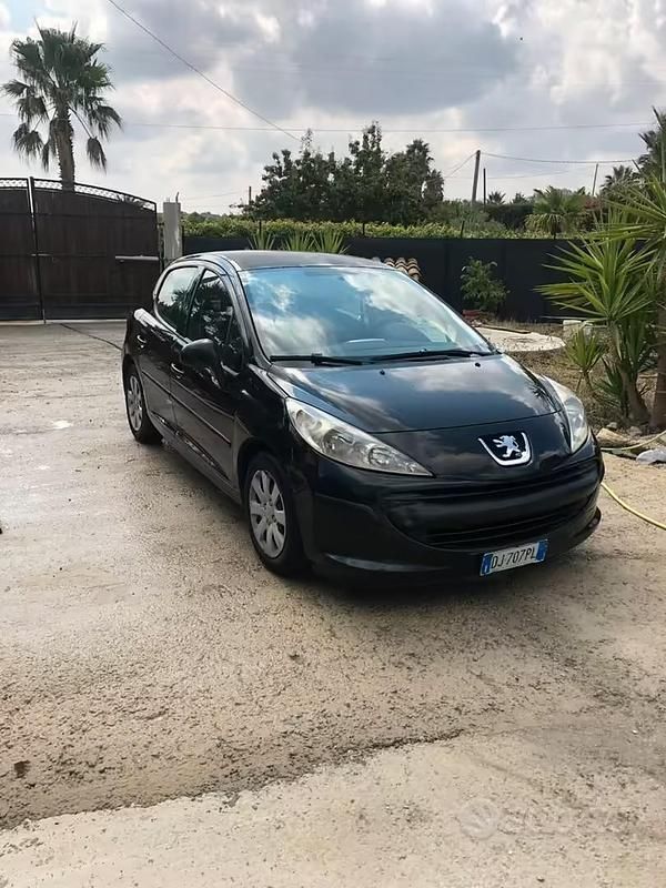 Usata Peugeot 207 70 CV (51 kW) 2006 Nero Berlina