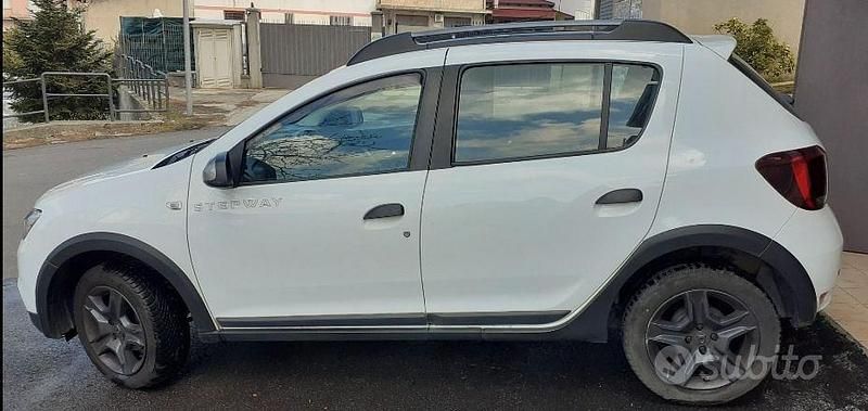Usata Dacia Sandero 90 CV (66 kW) 2017 Bianco Berlina