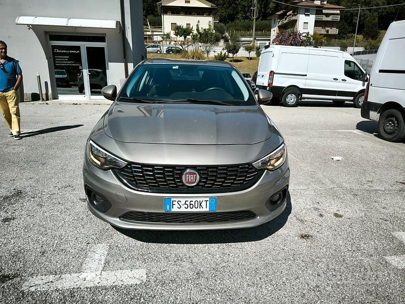 Usata Fiat Tipo Easy 95 CV (69 kW) 2019 Grigio Berlina