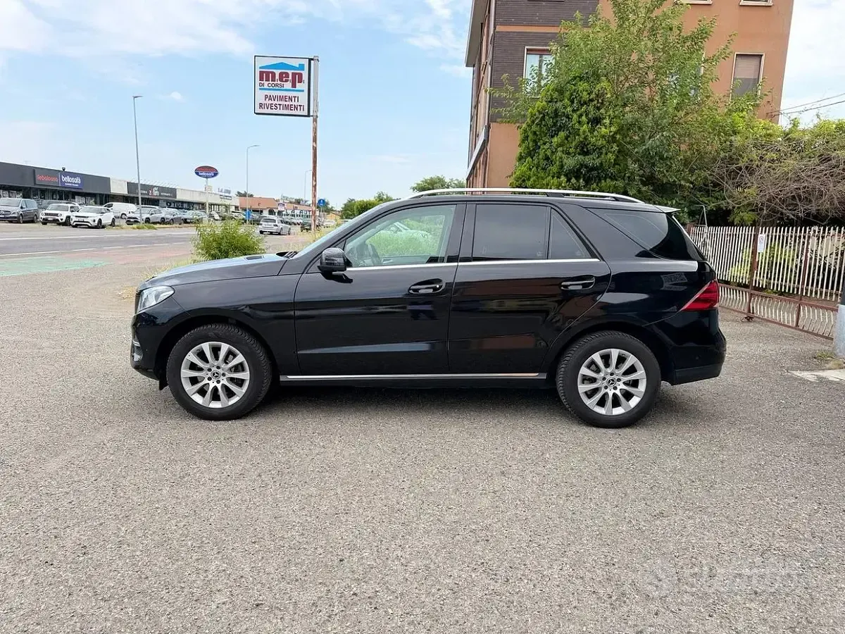 Usata Mercedes GLE250 Exclusive 204 CV (150 kW) 2018 Nero SUV