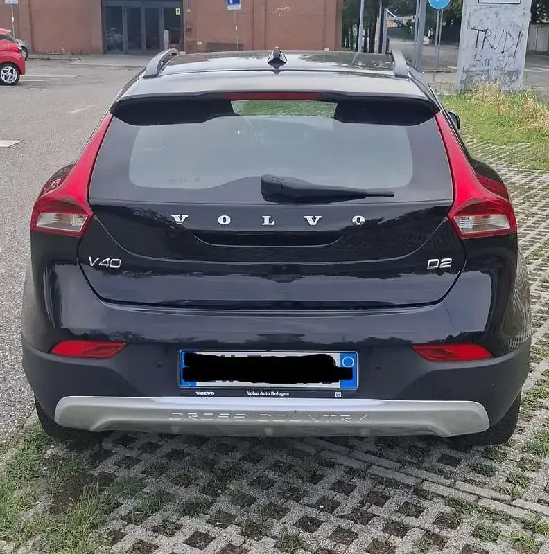 Usata Volvo V40 CC Ocean Race 114 CV (83 kW) 2014 Nero Station wagon