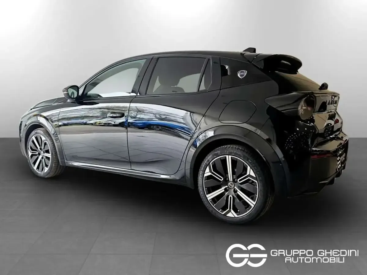 Usata Lancia Ypsilon 101 CV (74 kW) 2025 Nero ardesia Utilitaria
