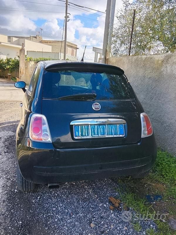 Begagnad Fiat 500 75 HK (55 kW) 2011 Svart Halvkombi